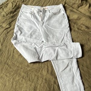 Levi’s 721 High Rise Skinny White Jeans